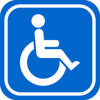 显示残疾人专用的蓝色停车处标志相关的图片