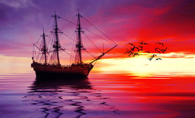日出时的帆船