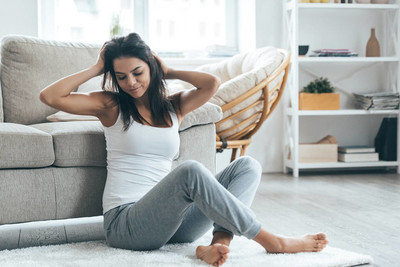 女人在家吃懒周末