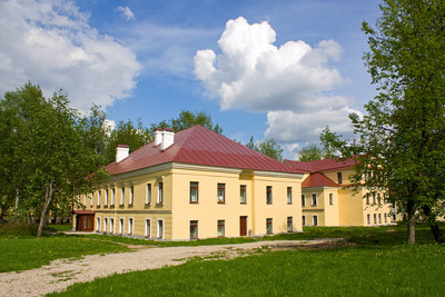 在公园里的房子